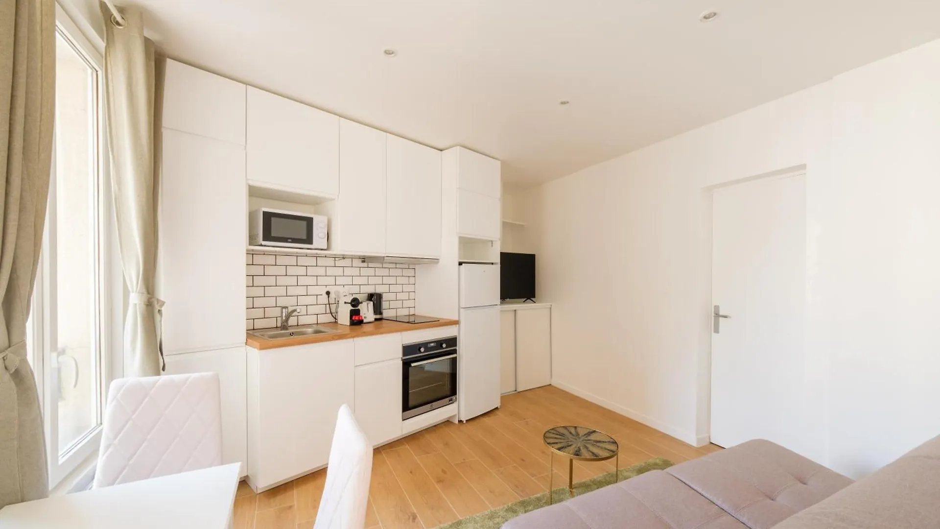 Magic Apartment 4P Sacre Coeur Parijs